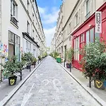 Charming 2-Room Paris Getaway Near Le Marais