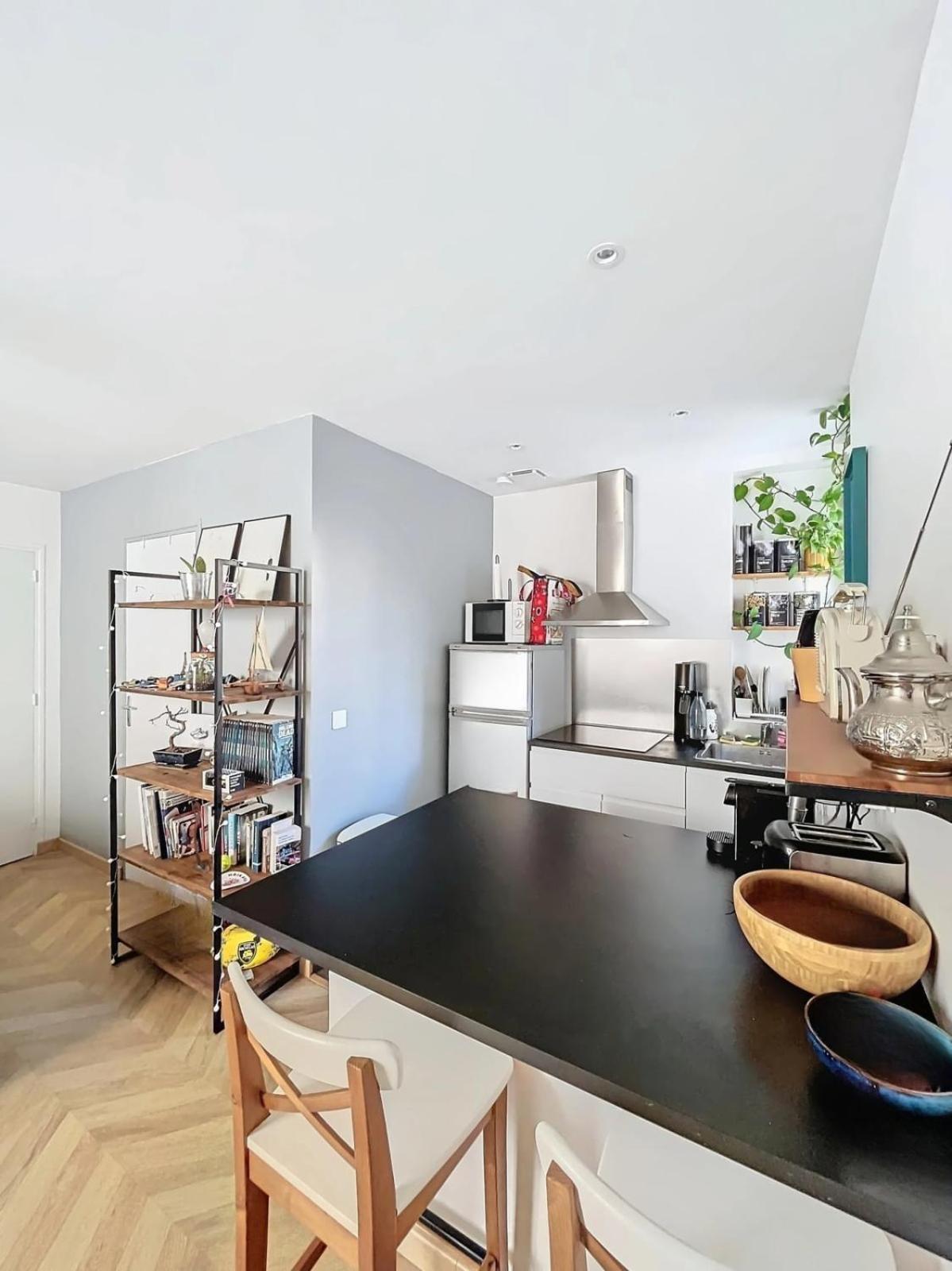 Appartement Charming 2-room Getaway Near Le Marais Parijs